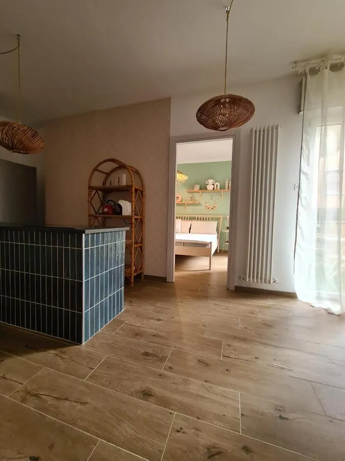 La Boheme, 2 Min Da Qc Terme, Free Parking Apartment San Pellegrino Terme